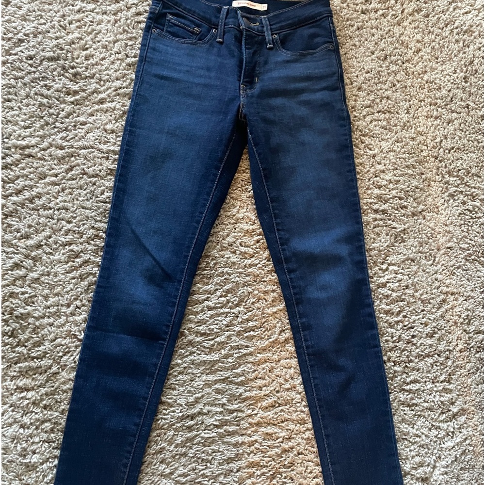 311 Levi’s